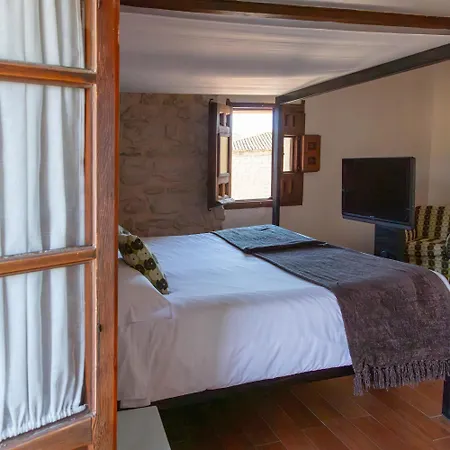 Concejo Hospederia 3* Valoria la Buena